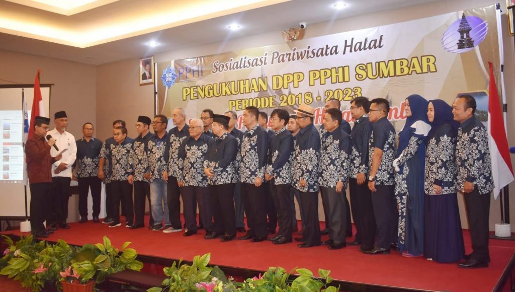 Pelantikan dan pengukuhan Perkumpulan pariwisata halal indonesia sumbar